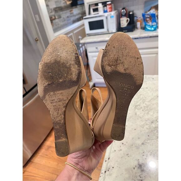 Vince. Tan Leather Cuff Wedge Pebble Leather Sandals sz 8.5 - Picture 5 of 6